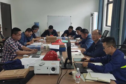 市監(jiān)管局到公司進行特種設備安全巡診.jpg